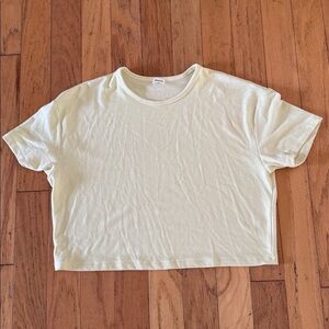 Aritzia Wilfred Free | Weekend T-Shirt | size Small | cool yellow